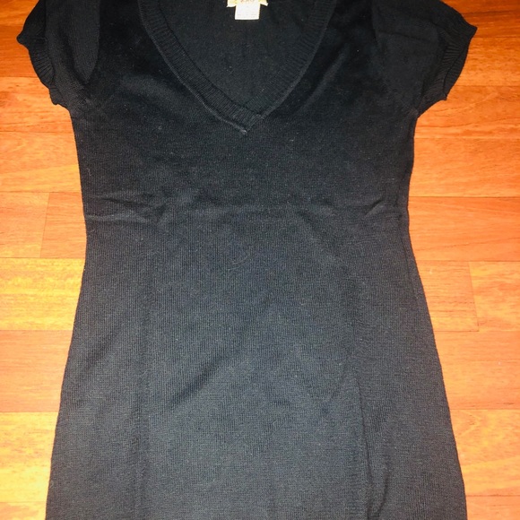 Tops - Picture 5 of 5